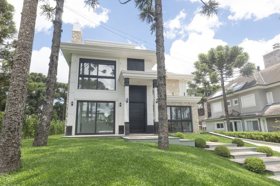 Casa Alto Padrão - Venda - Centro - Gramado - RS