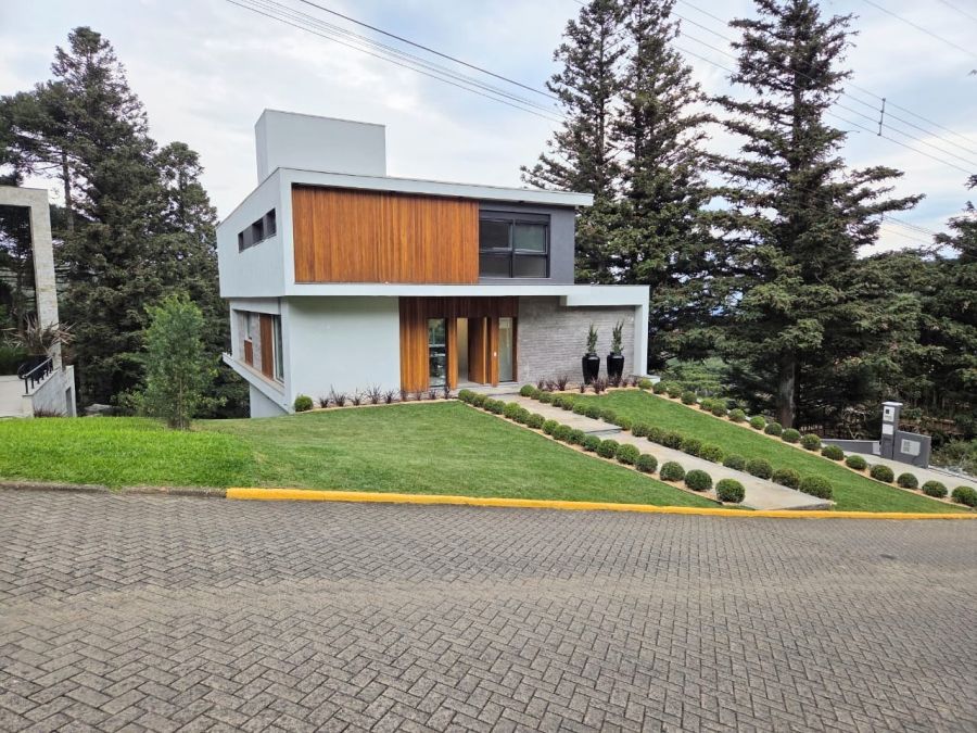 Casa Alto Padrão - Venda - Centro - Gramado - RS
